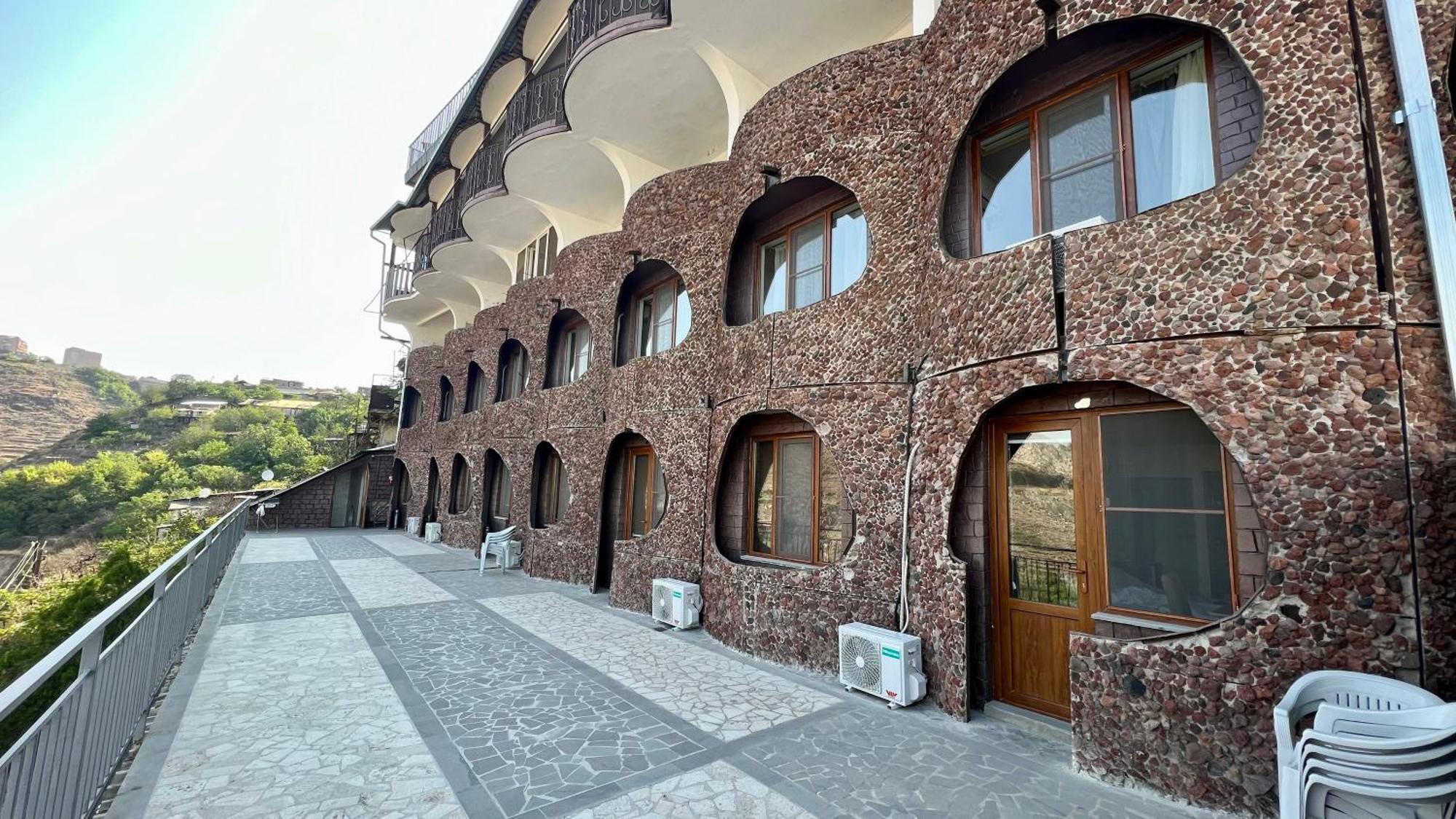 The Hill Guest House Yerevan Exterior photo